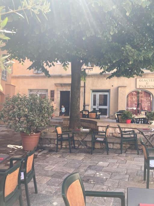 Grasse : Centre Ville Superbe Appartement 2 Chambres Dış mekan fotoğraf